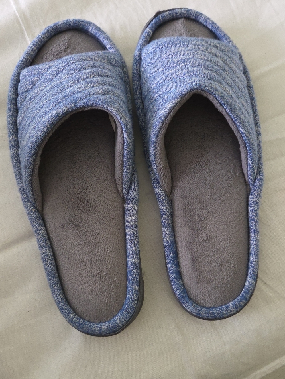 isotoner Women's Heather Blue Open-Toe Slide Slippers